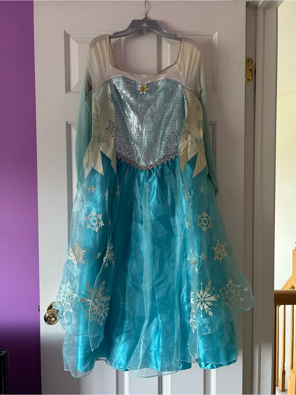 Disney store parks Elsa dress size 11/12 first edition snowflake icicles ombré
